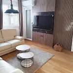 Apartman Lav